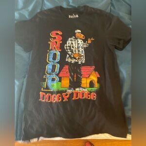 Small Snoop Dogg T-shirt. New